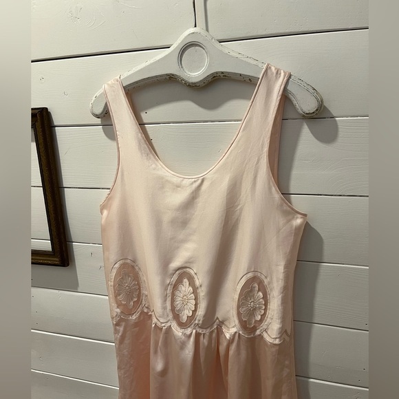 Vintage Blush Satin Slip Dress – Linda Lingerie – Size M - Picture 6 of 9